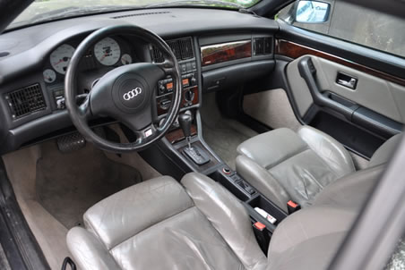 Innenraum des Audi 80 Cabrios