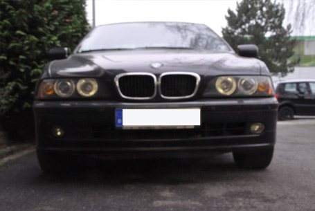 Schwarzer BMW 530i