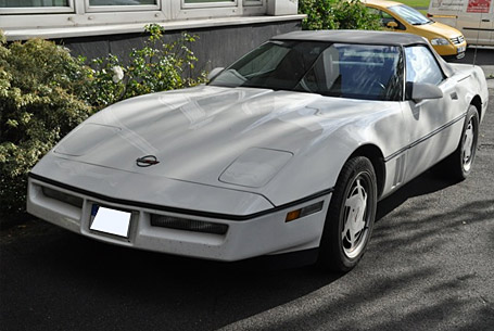 Weißes Chevrolet Corvette C4 Cabrio zur Versteigerung