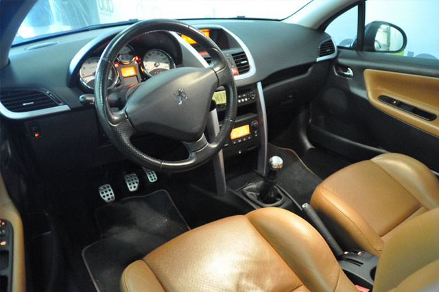 Innenraum Peugeot 207 CC