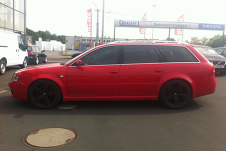 roter Audi RS6