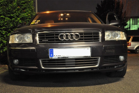 Schwarzer Audi A8