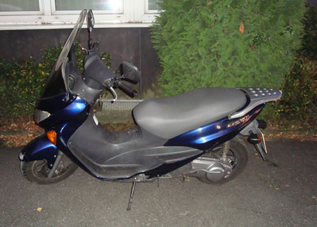 Roller Suzuki UC 125 in der Versteigerung